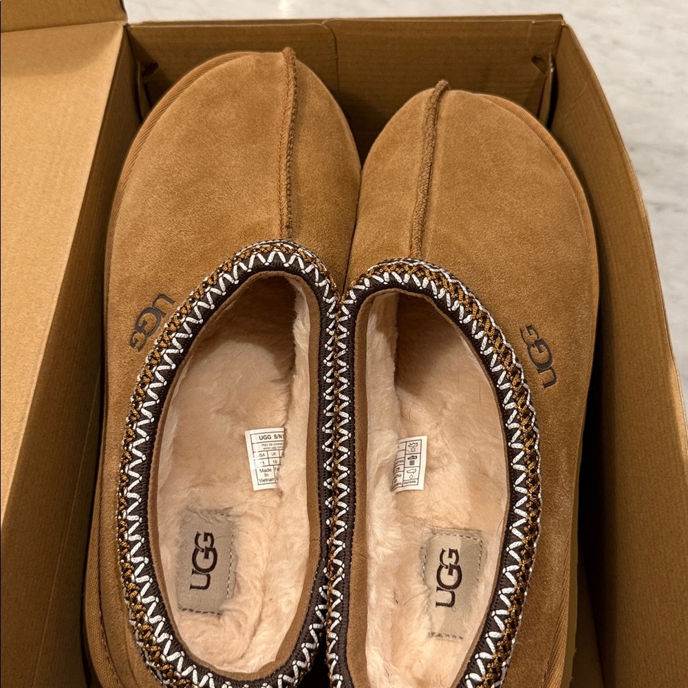 UGG Tasman Slippers - Picture 8 of 9